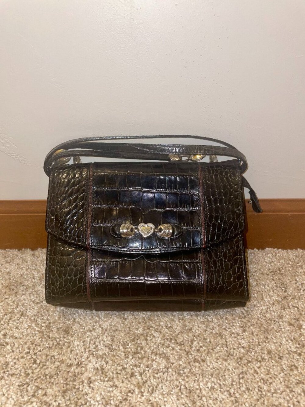 Cute little purse with so many compartments